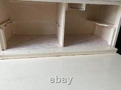 1950s Retro Kitchen Cabinet