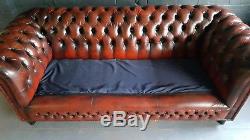 364 Charming Chesterfield Vintage 3 seater Leather Club Sofa Courier av