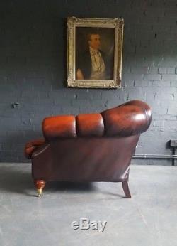 572. Chesterfield Vintage Thomas Lloyd Club leather armchair Courier av