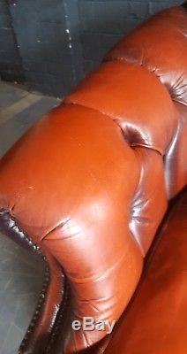 572. Chesterfield Vintage Thomas Lloyd Club leather armchair Courier av
