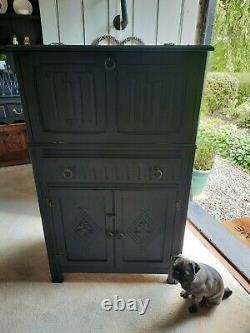 A Stunning Hand Painted Vintage Jaycee Cocktail/Drinks Cabinet/Bar