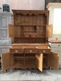 BEAUTIFUL VINTAGE SOLID PINE HAND CARVED WELSH DRESSER with GLASS KNOBS in VGC
