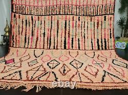 Boujad Handmade Moroccan Rug 6'7x9'8 Geometric Beige Pink Black Berber Wool Rug