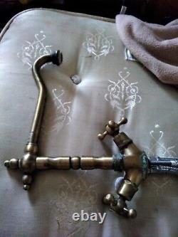 Brass mono mixer taps, reclaimed, vintage, retro kitchen. Belfast sink