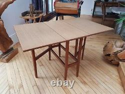 Folding table Vintage old dining Formica Wood Retro Gate leg Drop Leaf KItchen