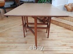 Folding table Vintage old dining Formica Wood Retro Gate leg Drop Leaf KItchen