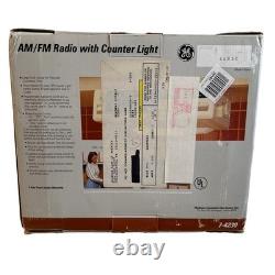New Vintage GE Spacemaker Undercabinet AM/FM Clock Radio 7-4230 New In Box. NOS