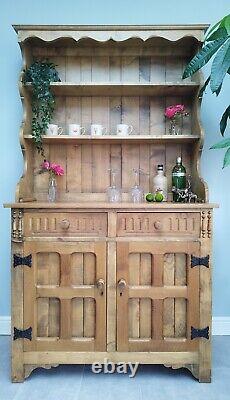 Solid Oak 2 Door Welsh Dresser Wooden Vintage Display cabinet Kitchen Storage