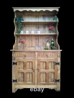 Solid Oak 2 Door Welsh Dresser Wooden Vintage Display cabinet Kitchen Storage