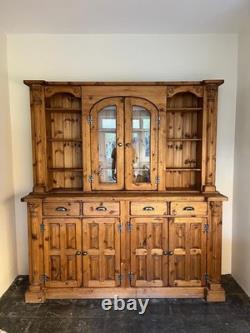 Solid Wood Vintage Welsh Dresser / Cabinet Rustic Pine Excellent Condition