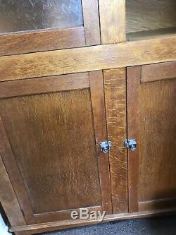 Stunning Vintage Oak dresser/larder kitchen dining room storage cupboard