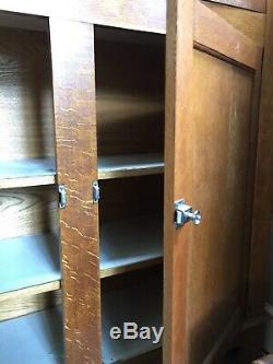 Stunning Vintage Oak dresser/larder kitchen dining room storage cupboard
