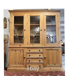 Substantial Padgetts Pine Glazed Country Kitchen Pantry Dresser Great Quality