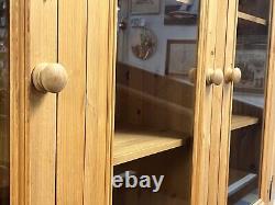 Substantial Padgetts Pine Glazed Country Kitchen Pantry Dresser Great Quality