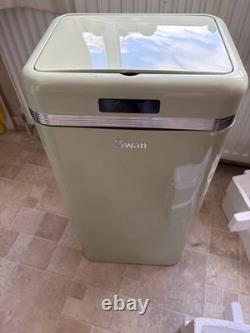 Swan Retro 45L Square Sensor Bin Kitchen Household Waste Bin, green