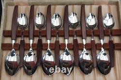 VINTAGE. RETRO Canteen of Cutlery