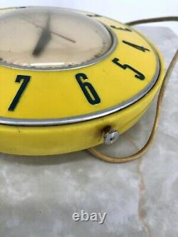 Vintage General Electric Retro Kitchen Clock Yellow Model 2H26