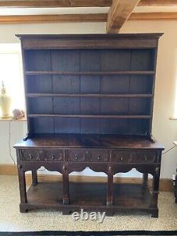 Vintage Georgian Dresser. Great Condition. Very Old