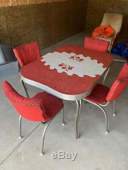 Vintage Kitchen Table And 4 Chairs