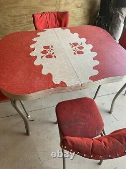 Vintage Kitchen Table And 4 Chairs