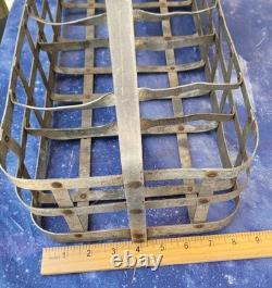 Vintage Metal Milk Bottle Carrier Drinks Flowers Retro Kitchen Decor Rare 8 Slot