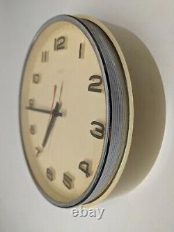 Vintage Metamec Wall Clock cream 1970s Kitchen Clock