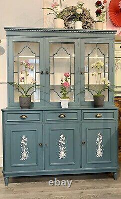 Vintage Painted Dresser Display Cabinet