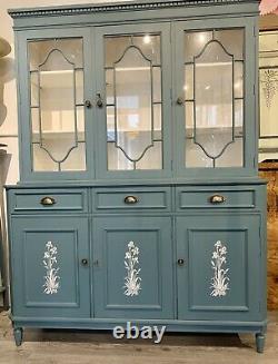 Vintage Painted Dresser Display Cabinet