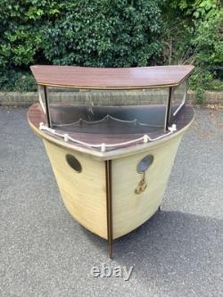 Vintage Retro 60/70's cocktail bar