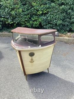 Vintage Retro 60/70's cocktail bar