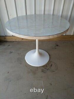 Vintage Retro Unique Round Dining Kitchen Table Marble Effect Top & Tulip Base