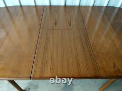 Vintage Retro Very Large Extending Extendable Wooden Dining Kitchen Table