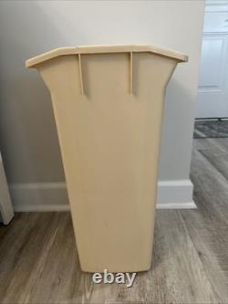 Vintage Rubbermaid Dixie Cup Trash Can 13 Gallon 2395 Retro Kitchen 1980s