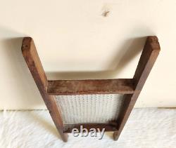 Vintage Wooden Cheese Grater and Shredder Retro Kitchen Accessory Old WN97