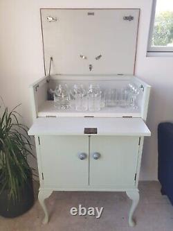 Vintage drinks cocktail cabinet bar