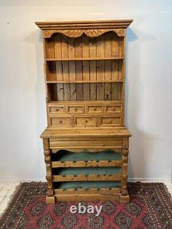 Vintage pine dresser