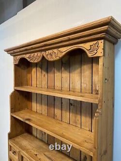 Vintage pine dresser