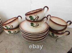 31 Pc. Vintage Retro Kitchen Rooster Chanticleer Brock California Dinner Ware  <br/>	31 pièces de vaisselle de dîner rétro vintage avec des coqs de cuisine de Brock California