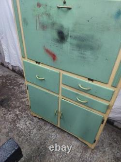 Armoire de cuisine de style Hoosier vintage des années 1950 en bois vert et crème F304