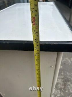 Armoire de cuisine en métal rétro industriel vintage avec dessus en émail