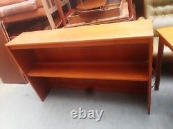 Armoire de cuisine étroite en bois de milieu de siècle rétro vintage avec étagères de bibliothèque