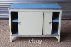 Armoire de cuisine rétro vintage des années 50-60 de style Mid Century