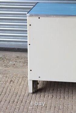 Armoire de cuisine rétro vintage des années 50-60 de style Mid Century