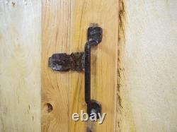 Armoire de cuisine rustique vintage décolorée sur roues en bois