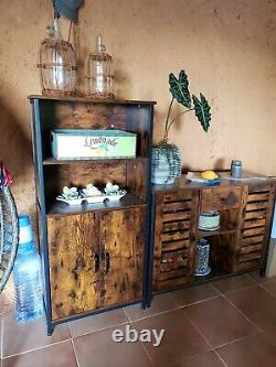 Armoire de rangement vintage, placard de cuisine industriel, étagère de bureau rustique.