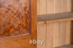 Armoire haute en pin de pitch vintage de 1910 avec plusieurs étagères de rangement