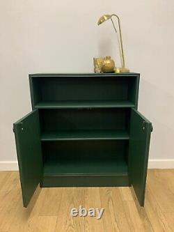 Armoire peinte en vert vintage
