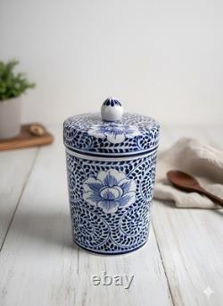 Bocal vintage en porcelaine bleu et blanc avec couvercle, motif chrysanthème