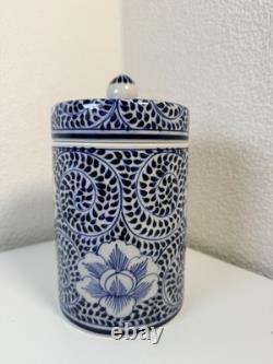 Bocal vintage en porcelaine bleu et blanc avec couvercle, motif chrysanthème