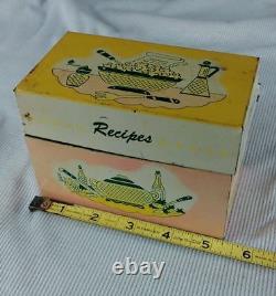 Boîte de recettes vintage des années 1950 rose rétro atomique de milieu de siècle pour la décoration de la cuisine